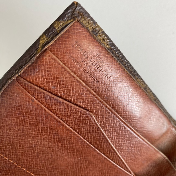 Vintage Authentic Louis Vuitton Monogram Wallet - Picture 7 of 7